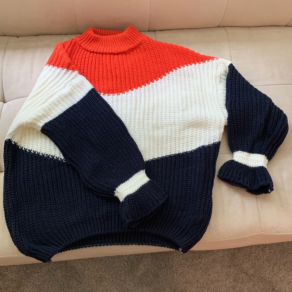 S/M slightly cropped varsity sweater. 3/4 sleeves